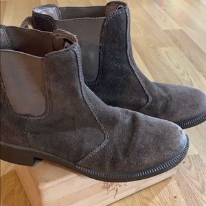 Kodiak Suede Chelsea/ankle/riding boots, size 7.5